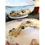 plat-de-service-porcelaine-vaisselle-ancienne-monogrammes-19e-siecle-antiquites-brocante