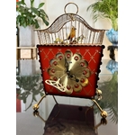 coucou-horloge-en-bois-et-metal-rouge-dore-oiseau-plume-deco-kitsh-brocante-antiquites