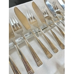 fourchettes-couteaux-poissons-metal-argente-vaisselle-ancienne-service-de-table-antiquaire-brocante-en-ligne