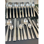 Jolie ménagère ancienne en plaqué-argent, 37 pièces, dans son coffret d'origine. Orfèvrerie Moderne Paris - Arts de la table