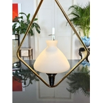 luminaire-vintage-design-retro-suspension-lustre-metal-dore-globe-opaline-blanche-20e-siecle-design-moderne-brocante