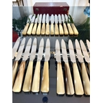 Ensemble De Service à Découper – Lame Inox, Manche Corne – Pièces Vintage Guêpe Et Poly – Occasion