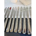 couverts-de-table-vintage-couteaux-inox-service-menagere-brocante