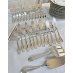fourchettes-et-couteaux-a-poisson-couverts-de-servie-metal-argente-epoque-art-deco-art-de-la-table-vintage-brocante