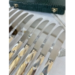 couteaux-anciens-manche-metal-argente-lames-inox-couverts-vintage-brocante-antiquites