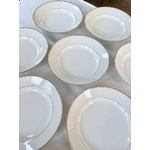 assiettes-en-porcelaine-de-limoges-blanc-et-or-vaisselle-ancienne-service-de-table-brocante-art-de-la-table