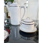 cafetiere-verseuse-sucrier-porcelaine-vintage-service-vaisselle-blanche-brocante-antiquites
