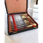 coffret-de-couverts-anciens-couteaux-entremets-corne-et-metal-argente-brocante-antiquites