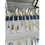 argenterie-ancienne-couverts-de-table-art-deco-vaisselle-moderne-fourchette-cuilleres-brocante-antiquites