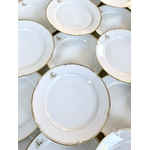 service-assiettes-plates-porcelaine-blanche-et-dore-monogrammes-initiales-manufacture-jean-pouyat-19e-siecle-france-antiquaire-brocante