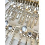 menagere-art-deco-metal-argente-vaisselle-ancienne-cuilleres-fourchettes-coffret-brocante-vintage-antiquaire