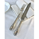 couverts-de-service-ancien-en-argent-decor-guilloche-medaillon-menagere-ancienne-art-de-la-table-brocante-19e-siecle-antiquaire