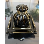 encrier-porcelaine-noire-et-laiton-filets-or-fin-porte-plume-plateau-brocante-antiquaire-objets-de-collection