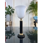 lampe-mazda-gainee-cuir-verrerie-opaline-blanche-luminaire-ancien-vintage-20e-siecle-brocante-antiquites