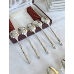 cuilleres-a-moka-manches-a-la-russe-en-metal-argente-orfevre-ercuis-coffret-couverts-anciens-antiquaire-brocante-art-de-la-table