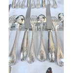 fourchettes-cuilleres-couteaux-anciens-metal-argente-monogrammes-orfevre-christofle-louis-xvi-brocante-vintage-antiquaire