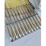 couteaux-entremets-manche-metal-argente-lame-inox-menagere-argenterie-ancienne-brocante-antiquaire