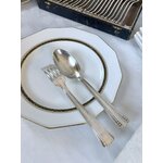 couverts-anciens-argenterie-porcelaine-art-de-la-table-francais-antiquaire-brocante-vintage-vaisselle-moderne