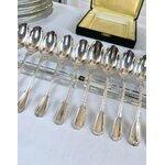 cuilleres-a-dessert-cafe-metal-blanc-alfenide-couverts-anciens-art-deco-1930-vaisselle-moderne-brocante-antiquaire-en-ligne