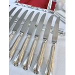 couteaux-anciens-manche-metal-argente-lame-acier-inoxydable-menagere-argenterie-vaisselle-brocante-vintage-antiquites
