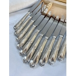 couteaux-de-table-anciens-manches-metal-argente-lame-inox-menagere-vintage-couverts-antiquaire-brocante