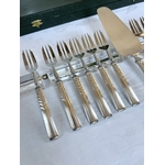service-de-couverts-a-dessert-anciens-manche-en-argent-pelle-a-gateau-fourchette-inox-menagere-art-deco-brocante-antiquaire-france