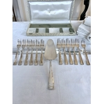 couverts-a-dessert-fourchette-a-gateau-pelle-tarte-metal-argente-epoque-art-deco-vaisselle-moderne-brocante-antiquaire-france