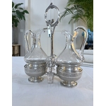 serviteur-huile-vinaigre-metal-argente-decor-guilloche-grave-verre-souffle-art-de-la-table-20e-siecle-orfevre-frenais