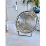 dessous-de-bouteille-ancien-metal-blanc-decor-guilloche-brocante-antiquaire-art-de-la-table