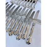 couteaux-entremets-couteaux-de-table-metal-argente-lames-inox-coffret-ecrin-couverts-art-de-la-table-antiquaire-brocante