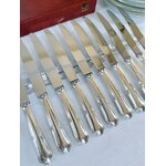 couteaux-de-table-vintage-metal-argente-menagere-coffret-couverts-anciens-antiquites-brocante-france