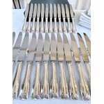 couverts-anciens-manches-metal-argente-modele-coquille-lames-acier-inoxydable-couteaux-entremets-menagere-moderne-brocante-antiquaire
