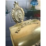 derouleur-papier-en-laiton-style-rocaille-decoration-vintage-1970-salle-de-bain-antiquites-brocante