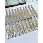 couteaux-art-deco-manche-metal-argente-lames-acier-inoxydable-orfevre-ravinet-denfert-coffret-menagere-antiquaire-brocante-art-de-la-table