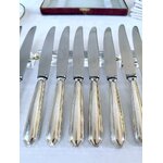 couteaux-de-table-art-deco-metal-argente-lame-inox-vaisselle-moderne-20e-siecle-brocante-antiquaire