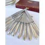 couteaux-art-deco-en-metal-argente-lame-acier-inoxydable-coffret-menagere-orfevre-ravinet-denfert-modele-club-antiquaire-brocante-boutique-en-ligne