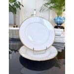 service-assiettes-plates-anciennes-en-porcelaine-blanche-et-filets-a-l-or-fin-vaisselle-seconde-main-brocante-antiquaire