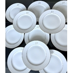 service-assiettes-plates-en-porcelaine-monogrammes