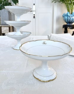 Grand plat ovale Pillivuyt en porcelaine blanche filet jaune et