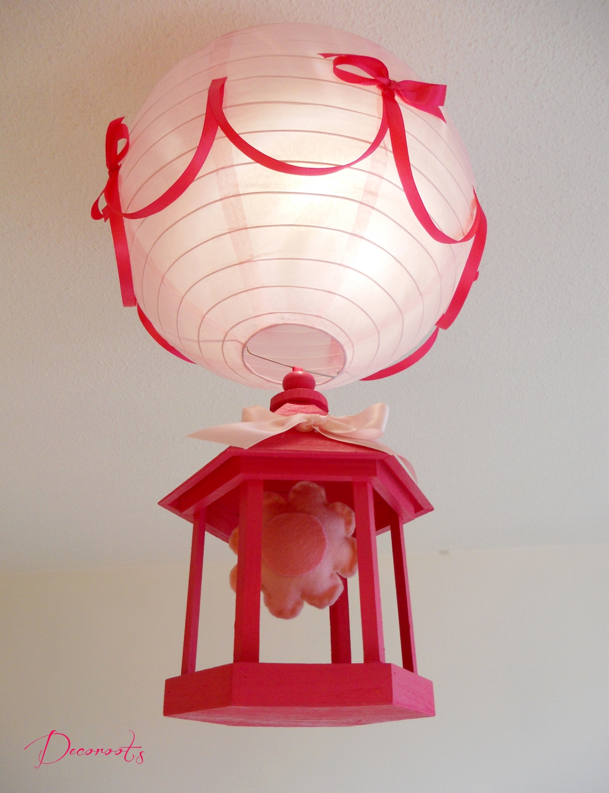 lustre suspension lampe luminaire abat jour fille cage fleur nature rose fuchsia pastel originale décoration allumée