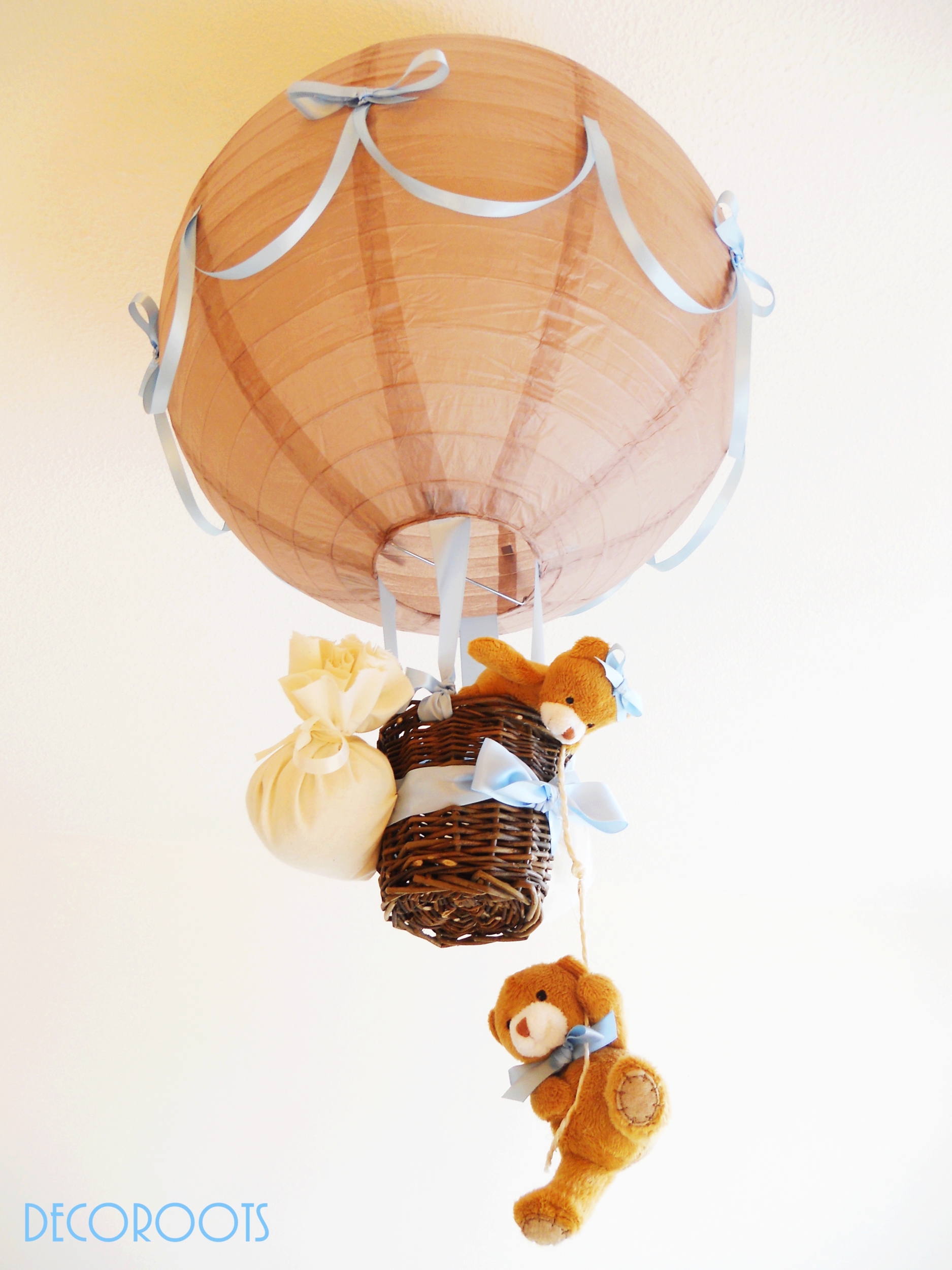 lampe enfant bébé montgolfière suspension lustre luminaire ours et oursonne bleu et marron taupe garçon