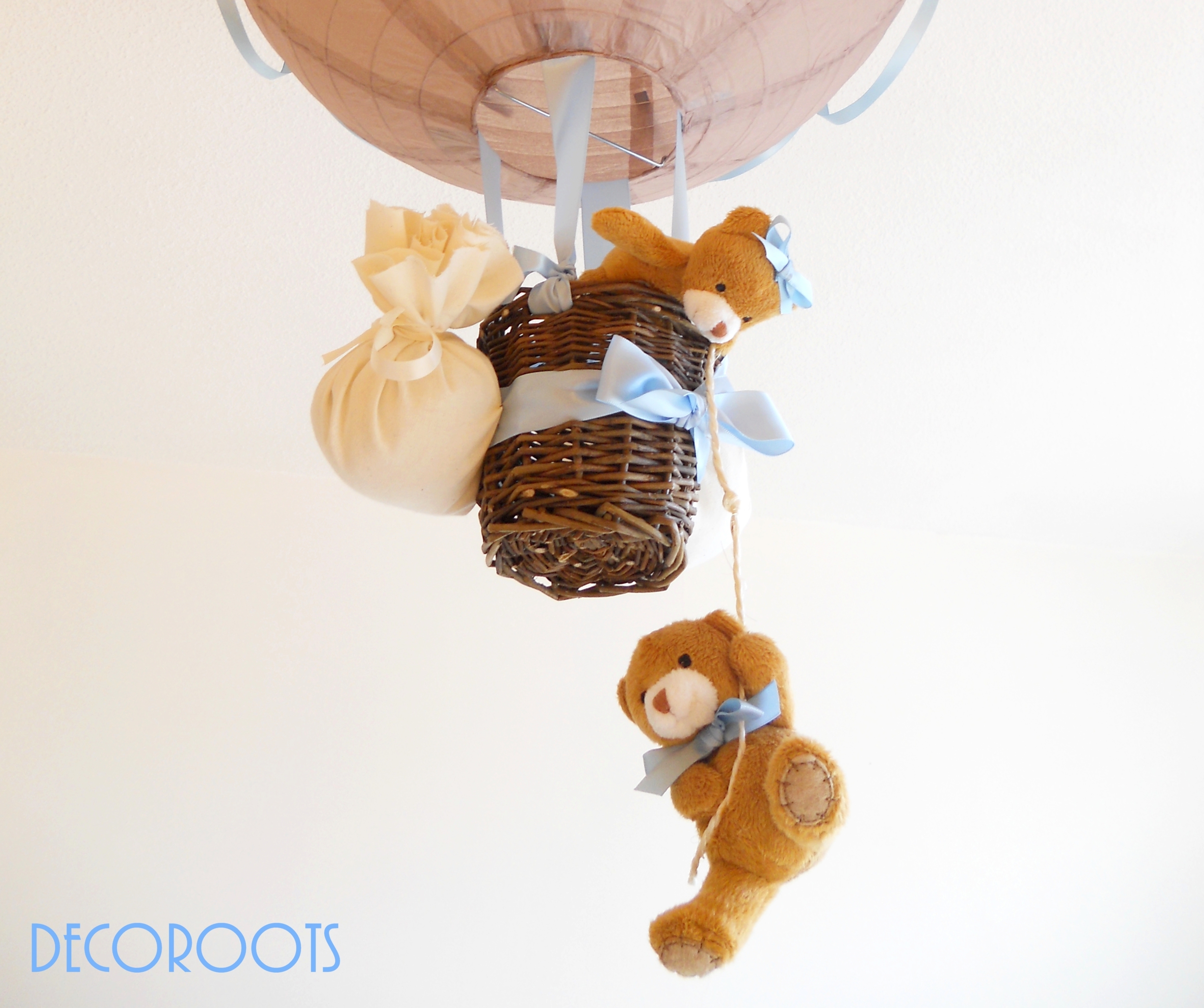 lampe enfant bébé montgolfière suspension lustre luminaire ours et oursonne bleu et marron taupe garçon décoration