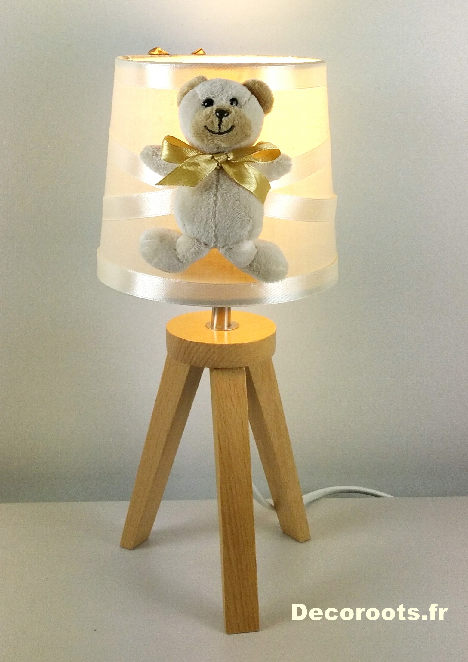 lampe chevet ours beige allumé