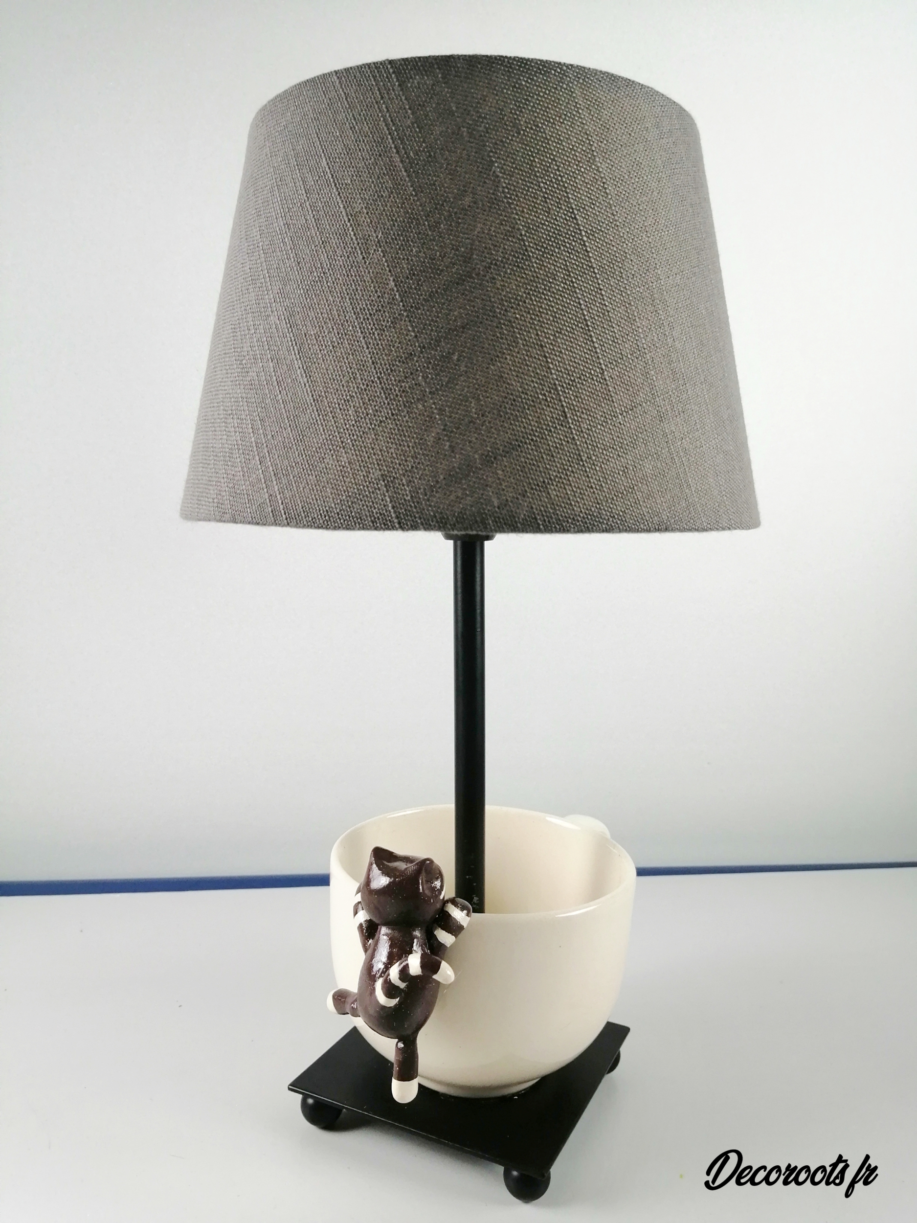 lampe de chevet design chat tasse beige taupe 2