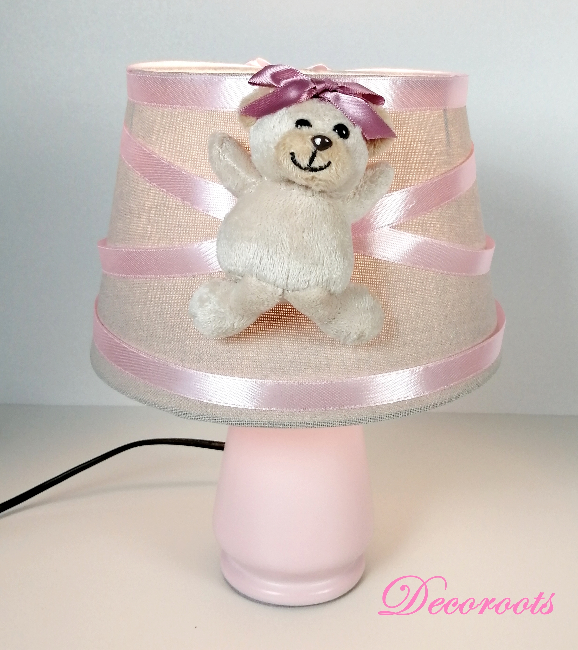 Lampe de chevet enfant bébé oursonne rose et beige. - Enfant bébé/Luminaire  enfant bébé - decoroots