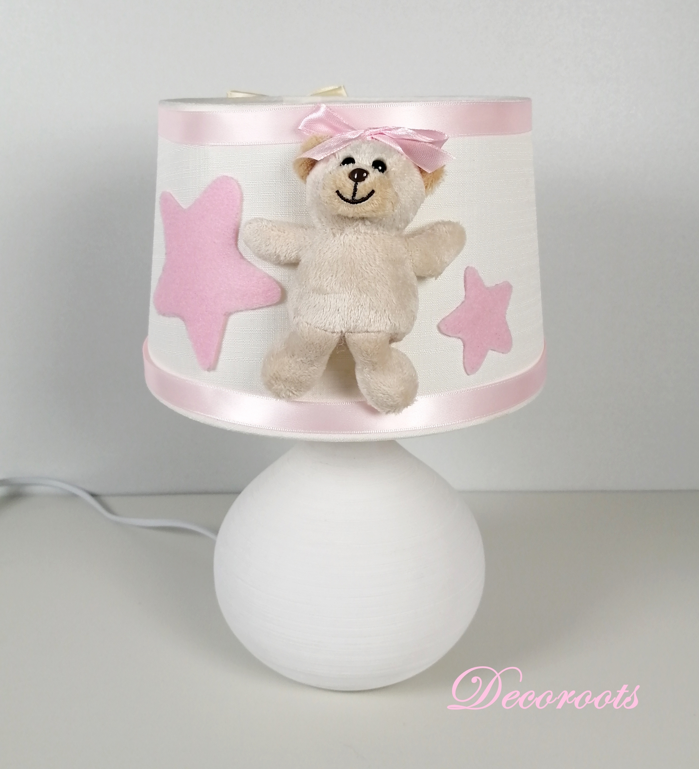 lampe-chevet-enfant-bebe-ours-fille-beige-rose-vieux-blanc-cadeau-naissance-artisanale étoile
