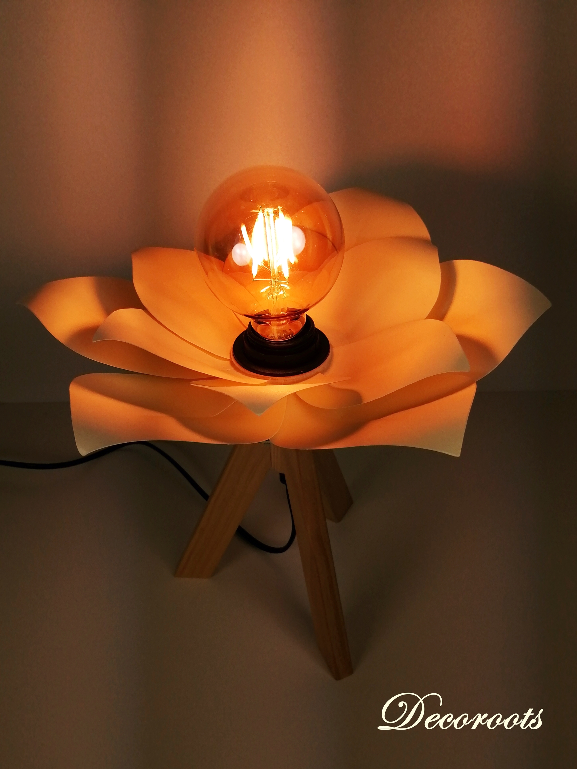 lampe chevet design fleur nenuphar origami beige ivoire papier enfant bébé japonaise 72