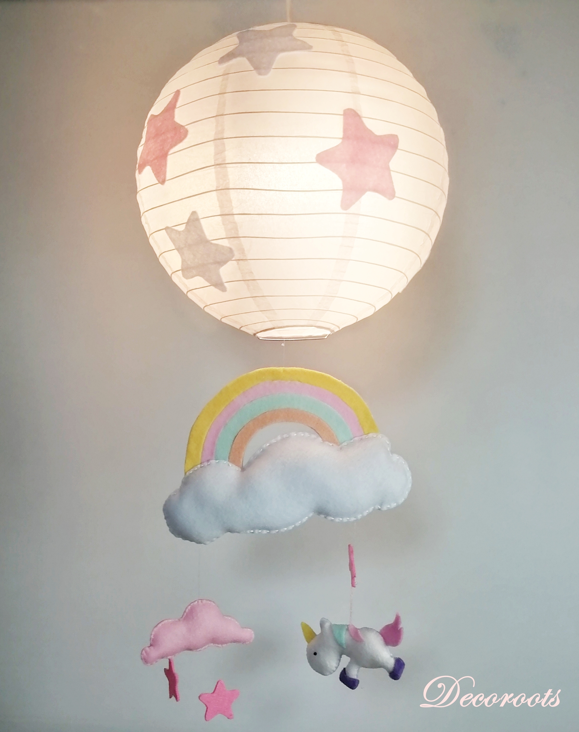 lampe luminaire enfant bébé fille arc en ciel licorne rose pastel multicolore decoration lustre