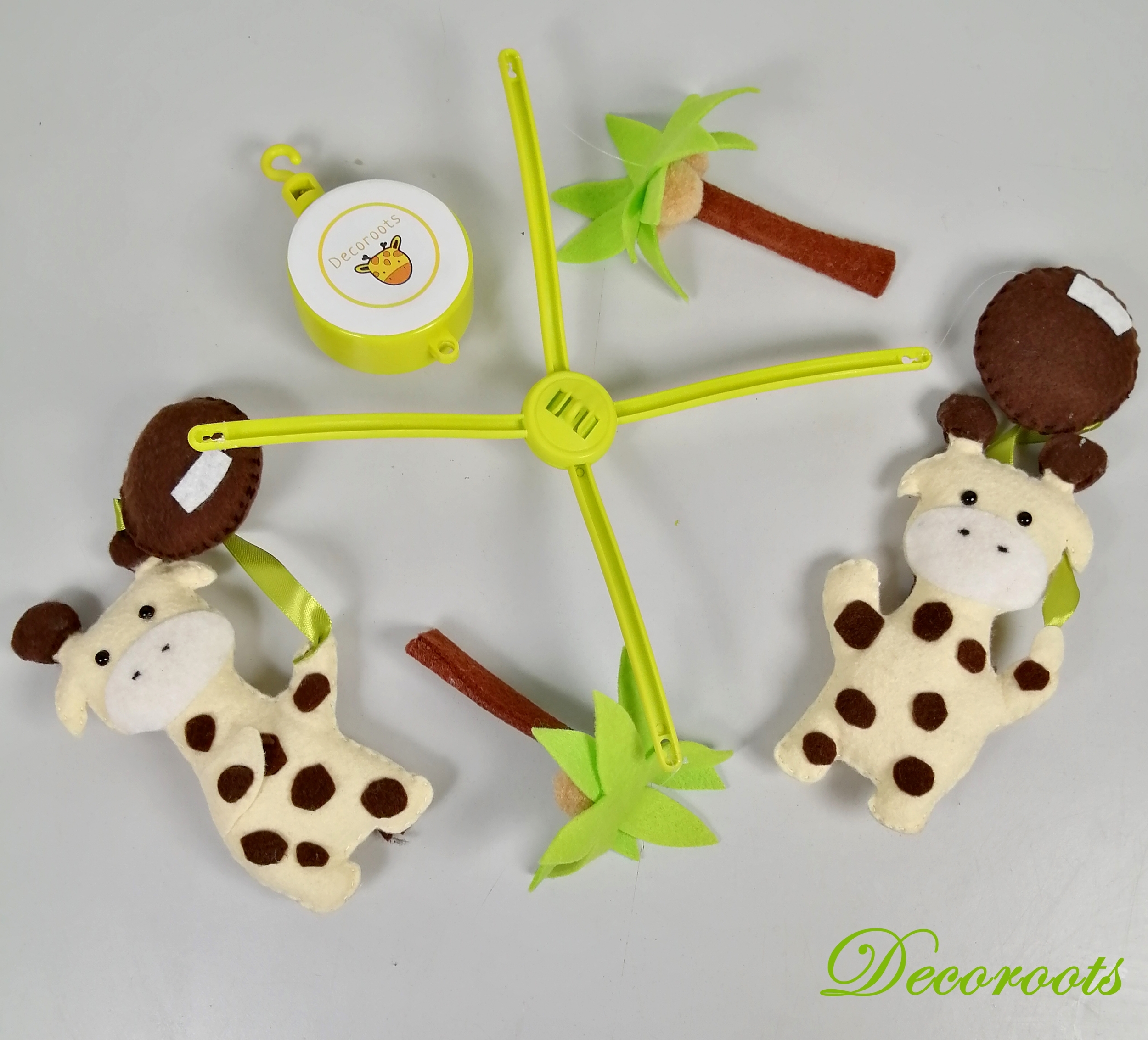 mobile bebe musical thème jungle girafe vert anis marron chocolat decoration 1