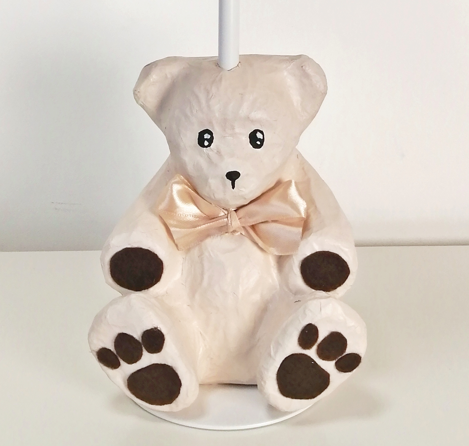 lampe-chevet-enfant-bebe-ours-marron-chocolat-beige-noisette-forme-ours-decoration-chambre-garcon